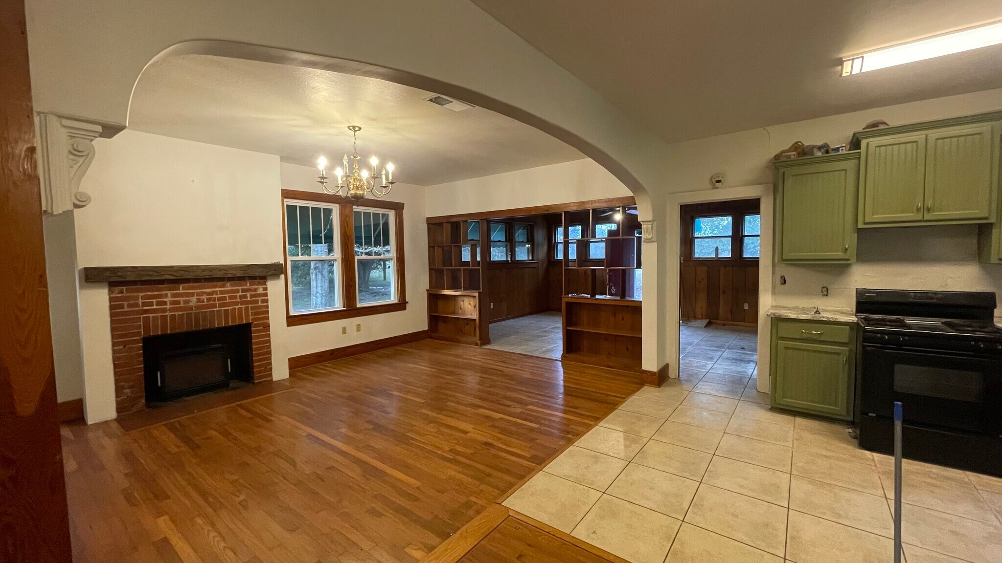 den/sunroom - 11944 Joor Rd