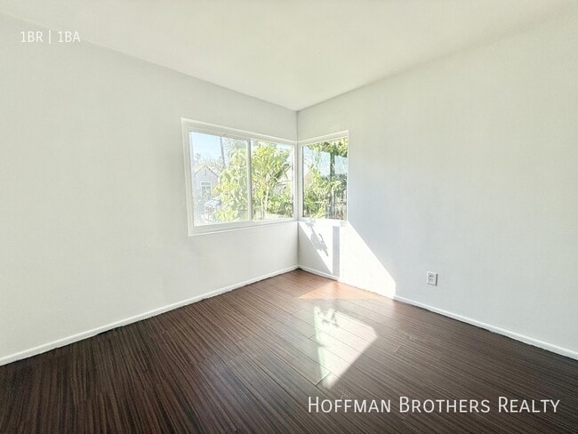 Building Photo - 1520 Meadowbrook Ave