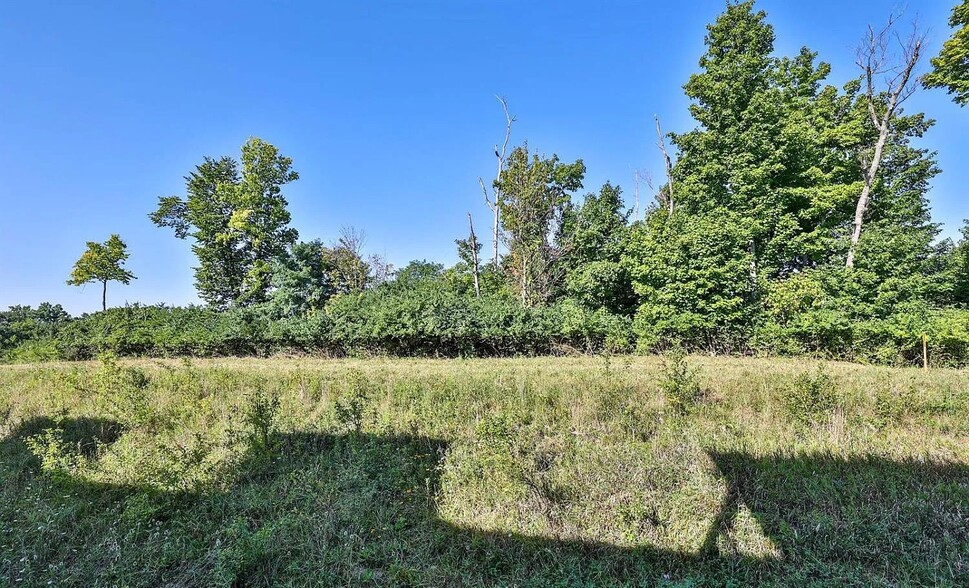 Building Photo - 7947 Oakbridge Way