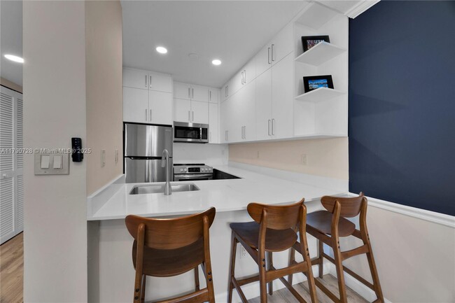 Building Photo - 1280 S Alhambra Cir
