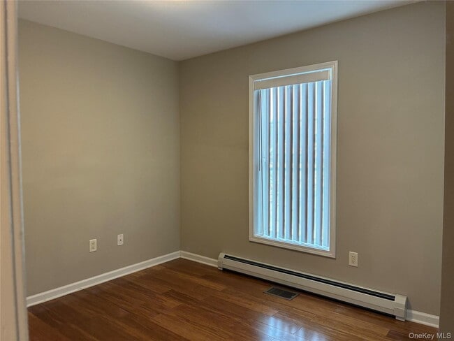 Building Photo - 24 Alice Ct