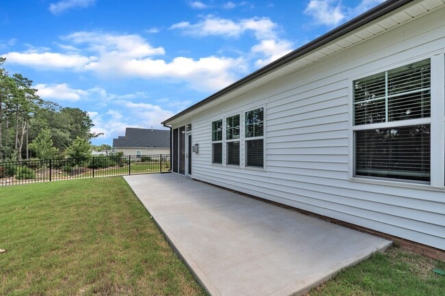 Building Photo - Four Bedroom + Loft Dream Home in Youngsville