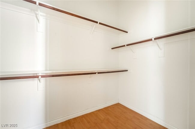 Building Photo - 11000 Vallerosa St