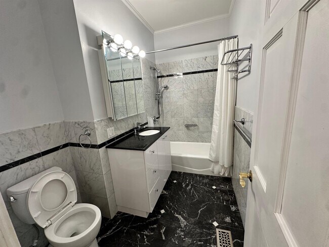 Building Photo - 273 Mason Terrace