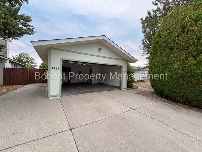 Building Photo - ATTENTION GARDENERS! Charming Indian Hills...