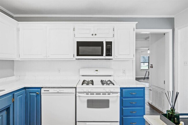 Building Photo - 1118 Fisher St