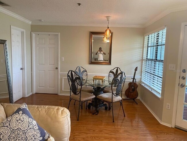 Building Photo - 1000 W Horatio St