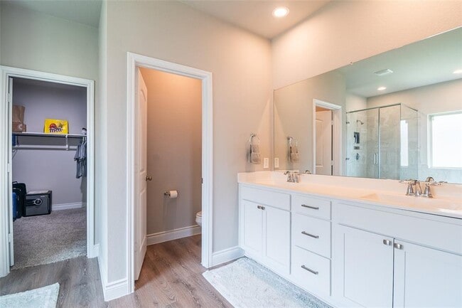 Building Photo - 31219 Gullwing Manor Dr