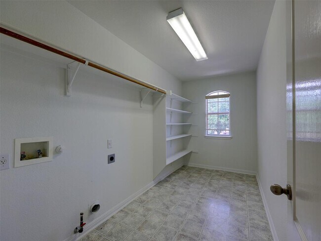 Building Photo - 1554 Homewood Cir
