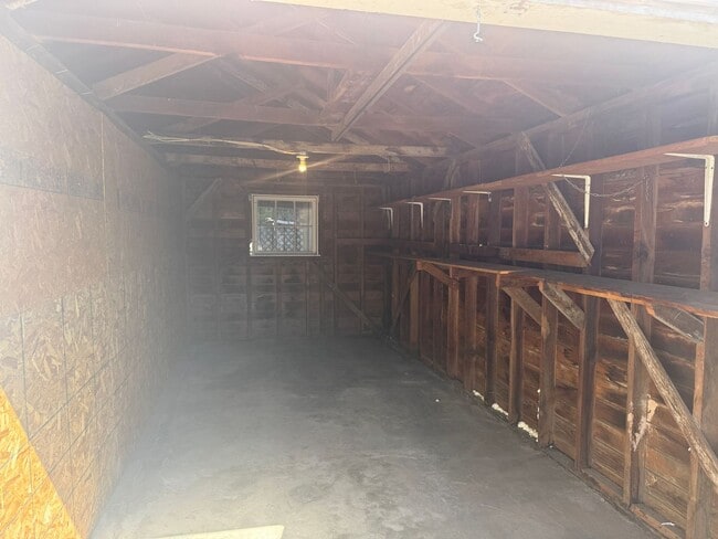 Building Photo - Studio Apartment with on-site Storage