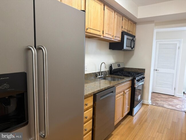 Building Photo - 937 Randolph St NW