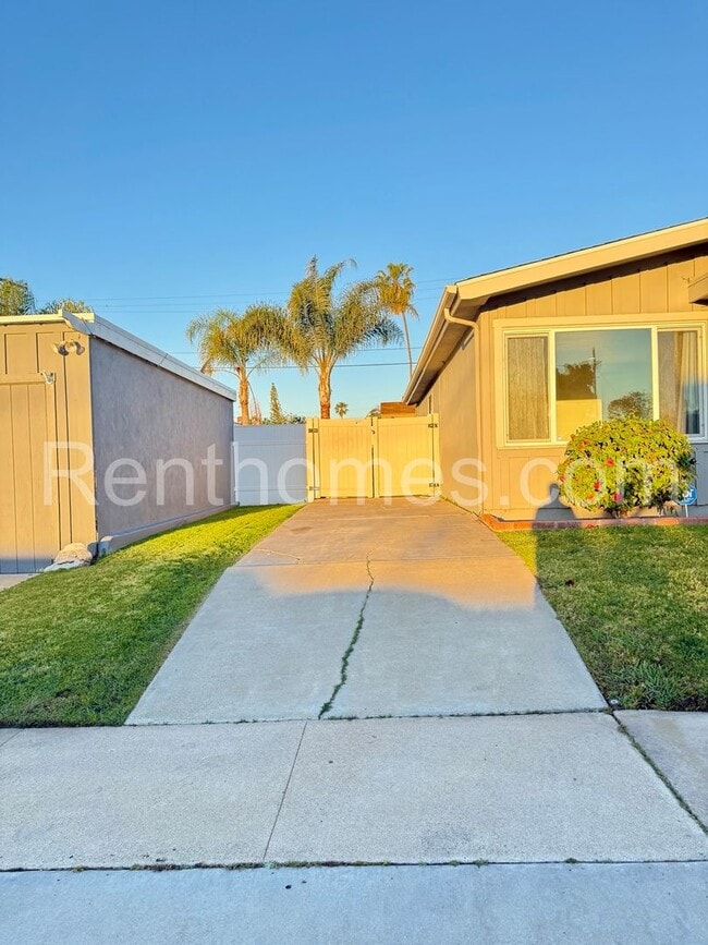 Building Photo - 5034 Baxter St