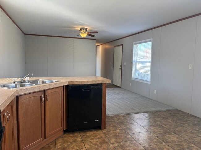 Building Photo - 2131 Windover Dr