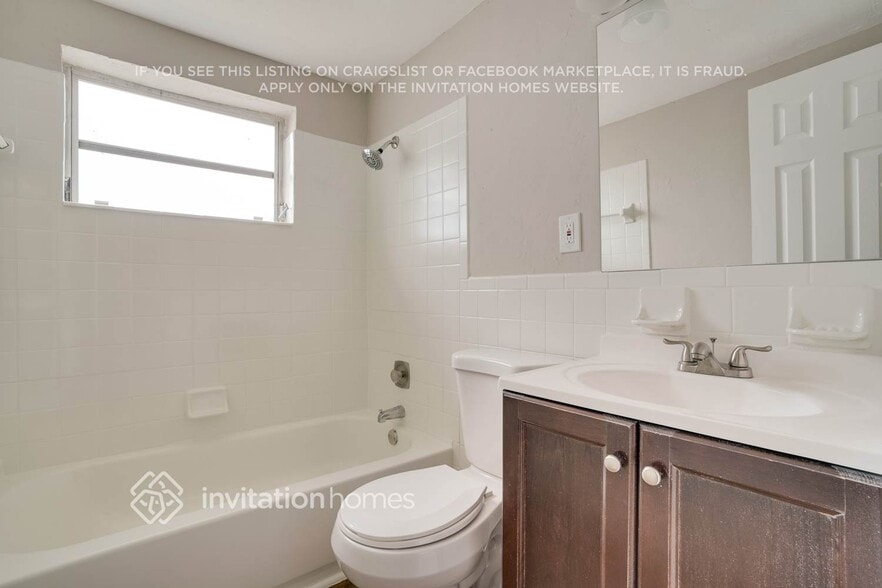 Building Photo - 608 NW 19th St