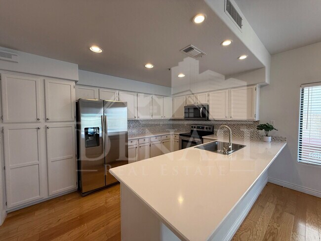 Building Photo - 14204 N 100th Pl