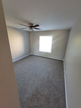 Building Photo - 416 E Bailey Rd