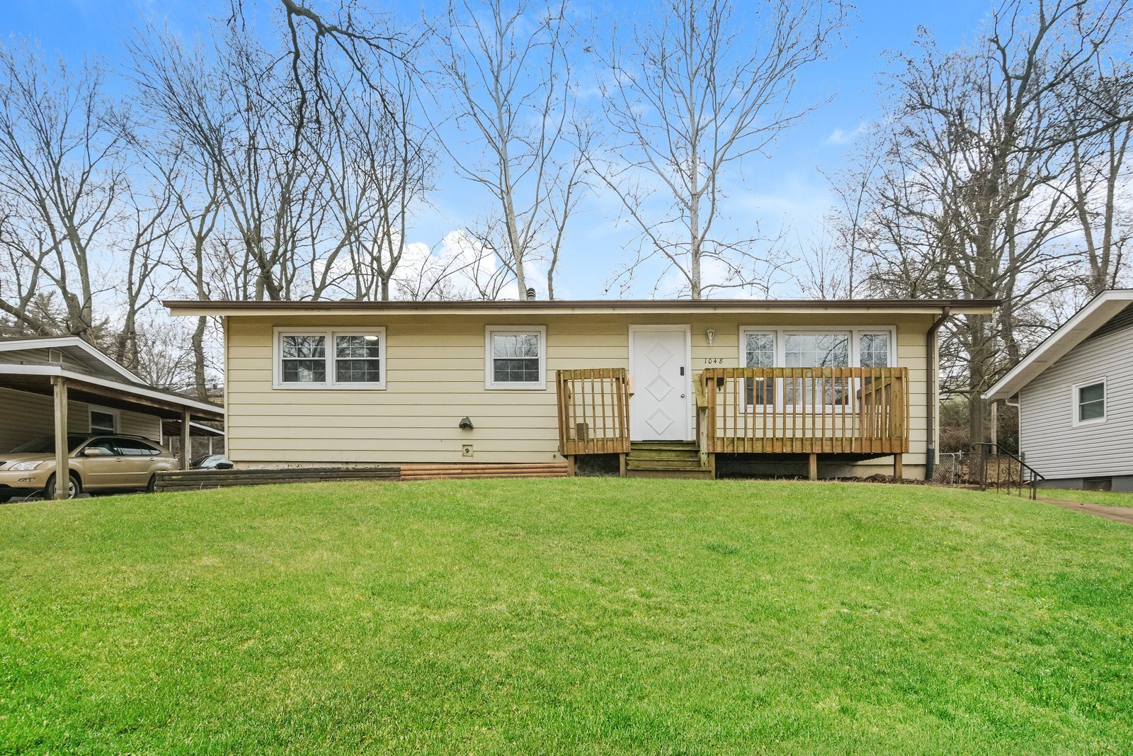 Building Photo - 1048 Renshaw Dr