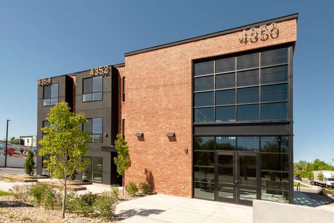 Building Photo - 884 E Rowley Dr