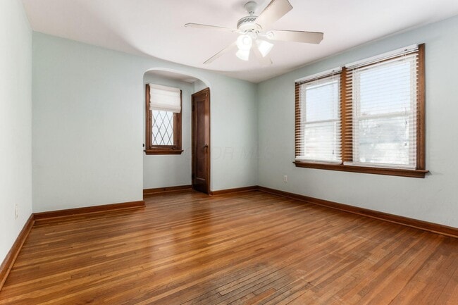 Building Photo - 51 E Schreyer Pl