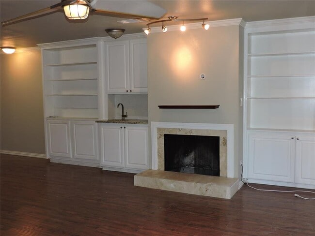 Building Photo - 6627 Valleyside Rd