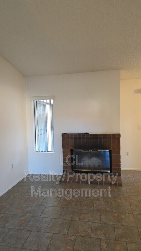 Building Photo - 26661 Braddock Rd