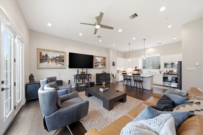 Building Photo - 4306 Center St