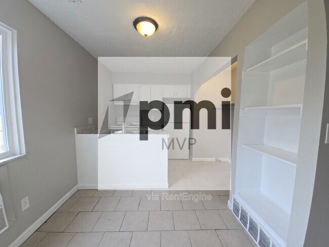 Building Photo - 834 Whitethorne Ave