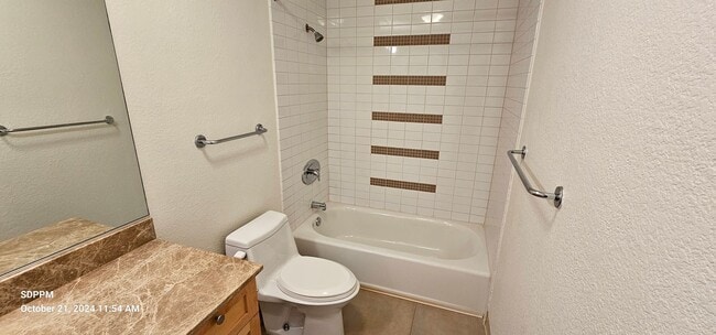 Building Photo - UTC / La Jolla - Villa Vicenza / Nice 1 Be...