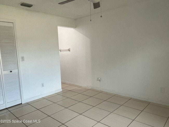Building Photo - 499 Alesio Ave SE