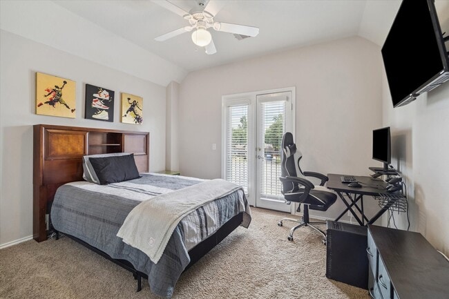 Building Photo - 13815 Lake Livingston Dr