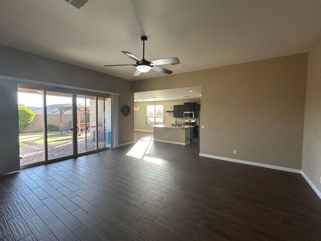 Building Photo - 26105 N 137th Ln