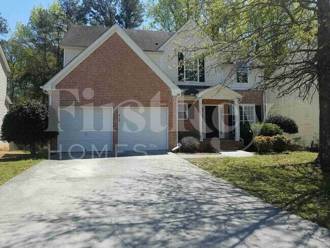 Primary Photo - 1577 Silver Ridge Dr SW