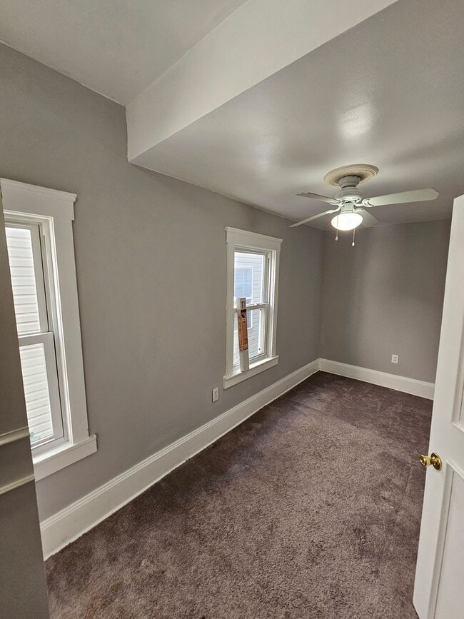 Building Photo - Spacious 2 Bedroom in Tremont!!!