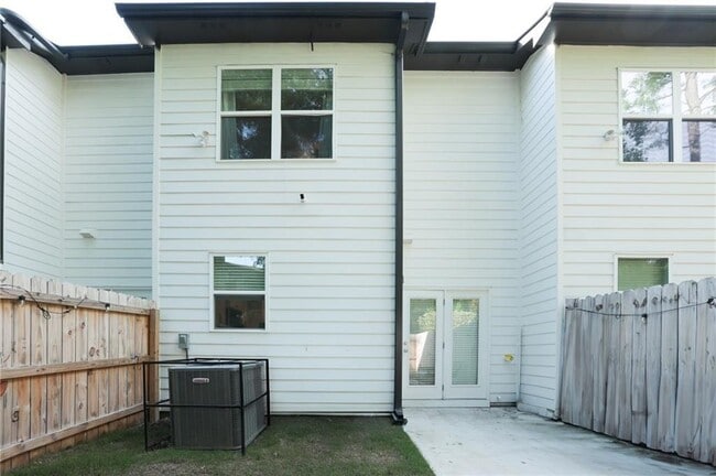 Building Photo - 3281 Tucker Norcross Rd