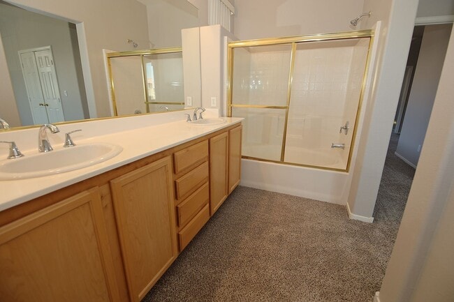 Building Photo - CLASSIC AND MOVE-IN READY 2 STORY HOME IN NORTH LAS VEGAS - 89031