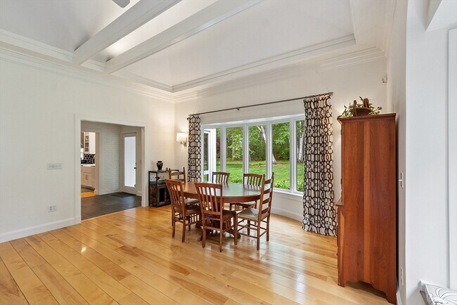 Building Photo - 229 Fairhaven Hill Rd