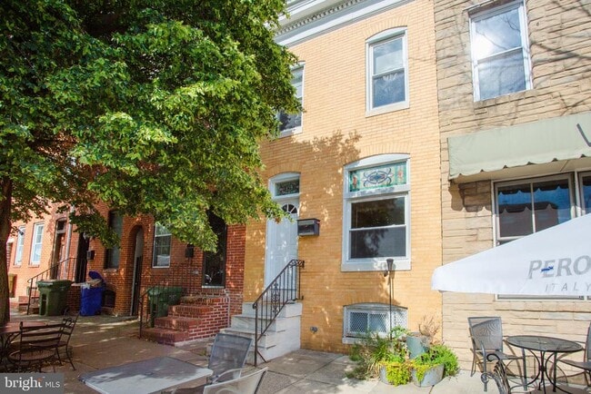 Building Photo - 639 S Montford Ave
