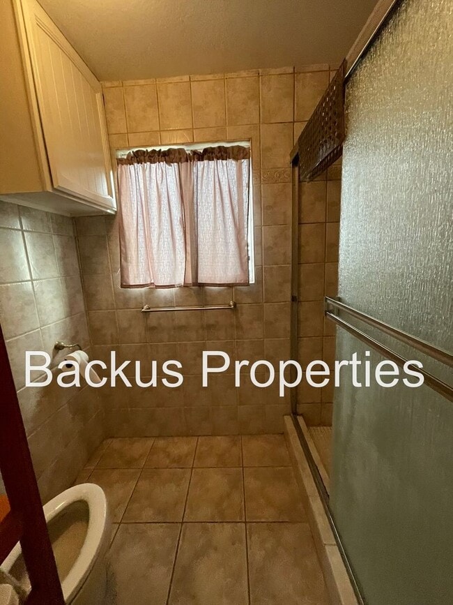 Building Photo - Wonderful home in North Salinas Four bedroom with pool