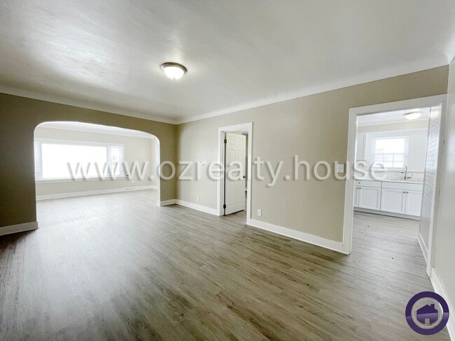 Building Photo - 5344 Claxton St