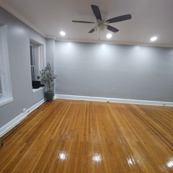 Building Photo - 214 Hermitage St