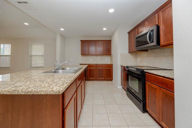 Building Photo - 2544 Saldana Dr