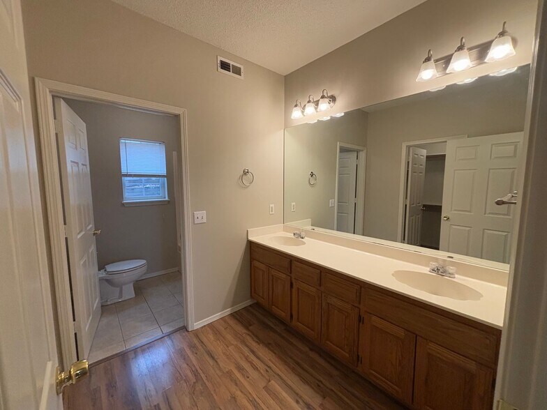 Building Photo - 3213 Cardinal Creek Cir