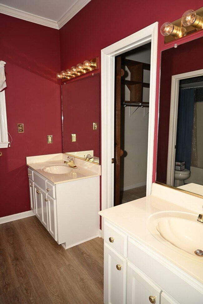 Building Photo - W. Burlington