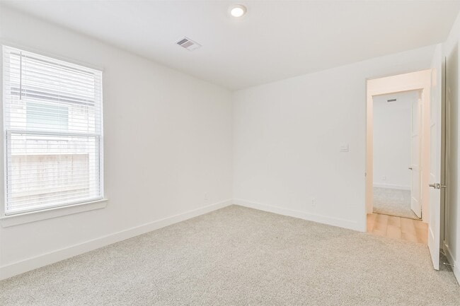 Building Photo - 218 Springfield Terrace Dr