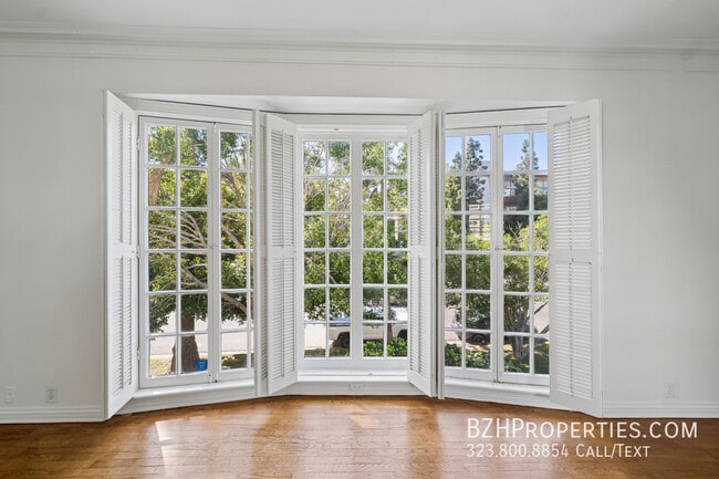 Building Photo - 1284 S Beverly Glen Blvd