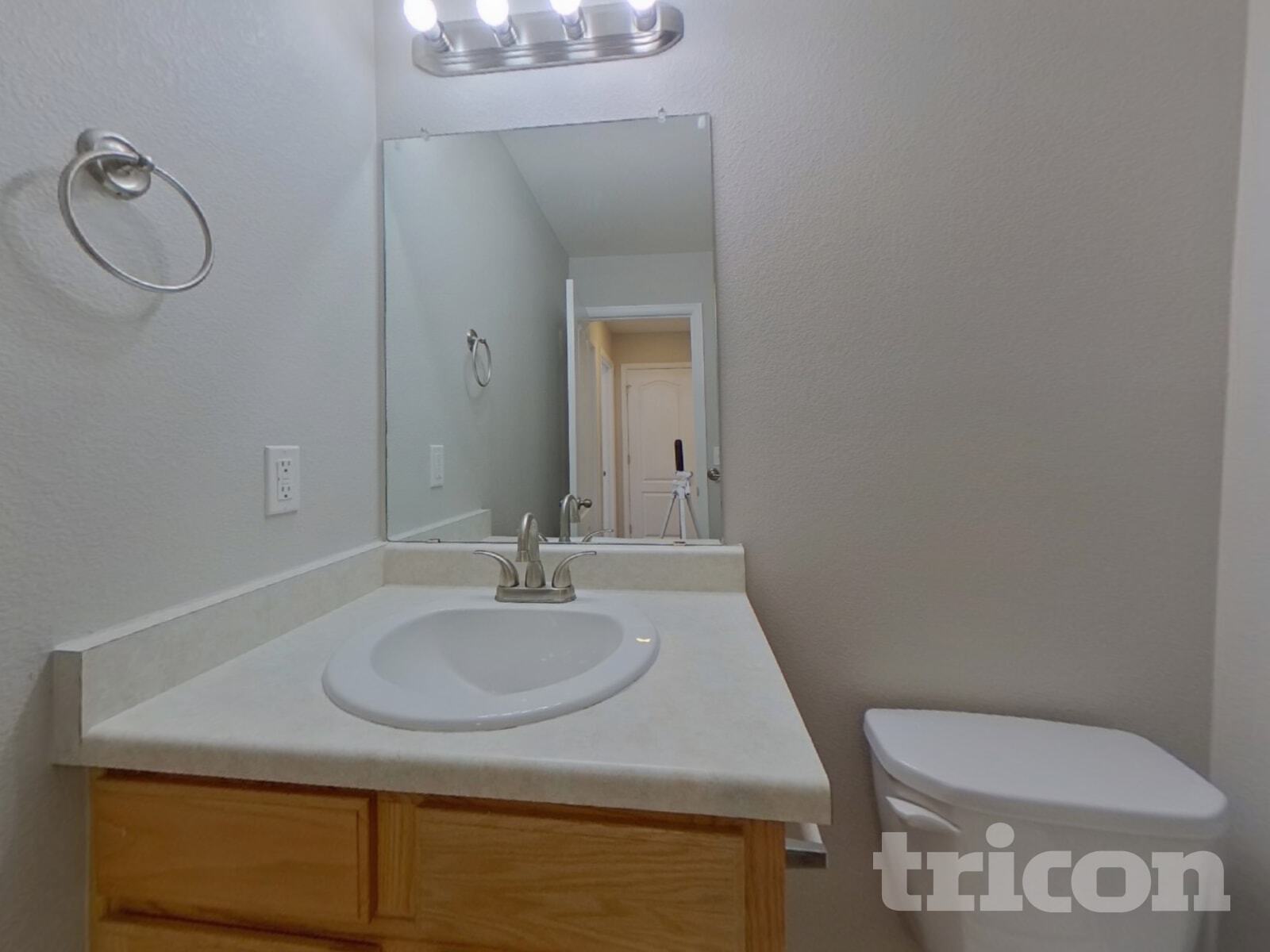 Building Photo - 6611 Big Leaf Ln