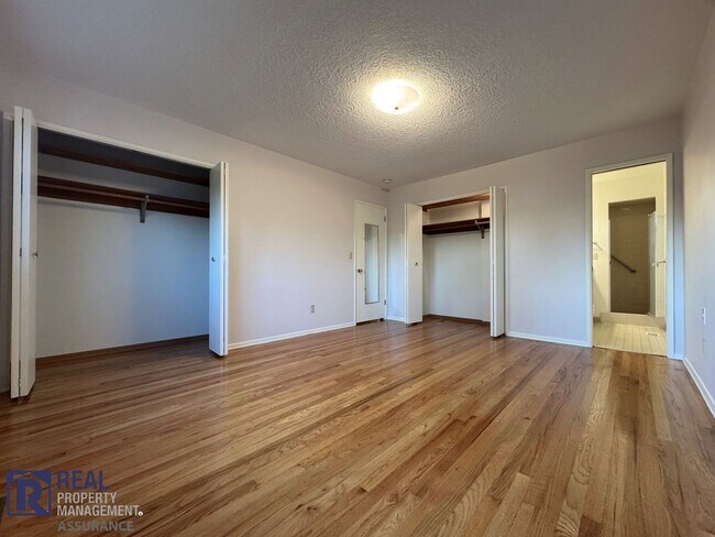 Building Photo - Charming 4 bedroom Rambler!