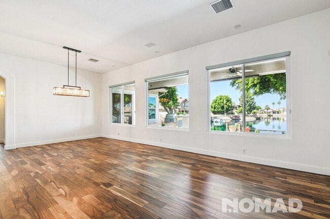 Building Photo - Spacious 4BR House on Arrowhead Lake in Gl...