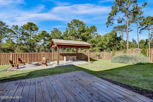 Building Photo - 469 Scrub Oaks Dr