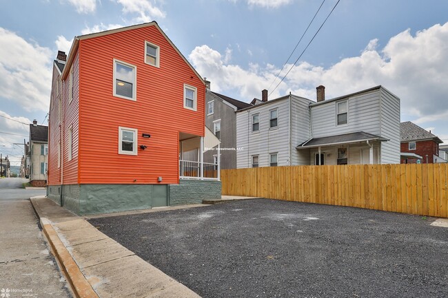 Building Photo - 55 E North St